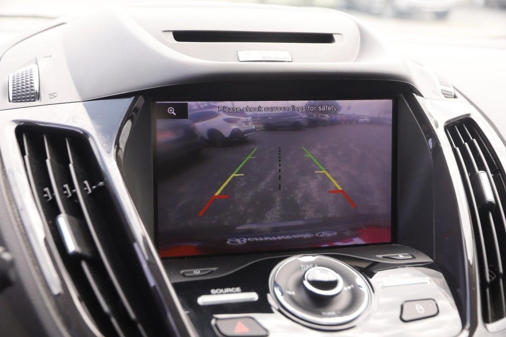 Ford Escape Vehicle Full-screen Gallery Image 19