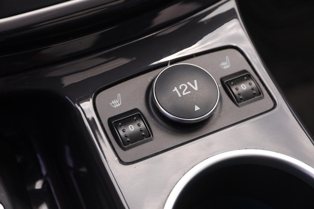 Ford Escape Vehicle Full-screen Gallery Image 21