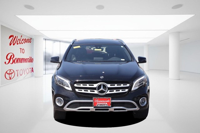 Mercedes-Benz GLA Vehicle Image 04