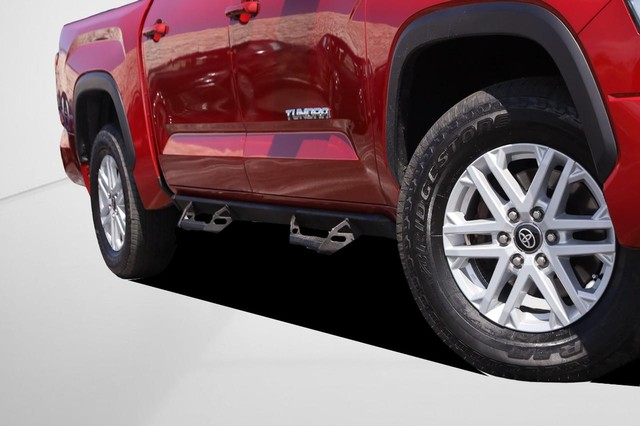 Toyota Tundra 4WD Vehicle Image 03