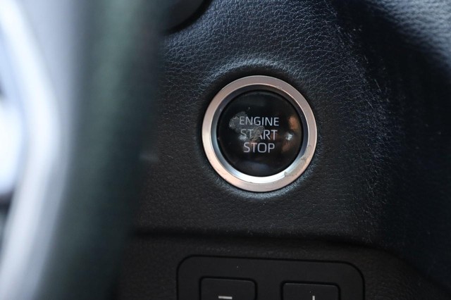 Toyota Tundra 4WD Vehicle Image 13