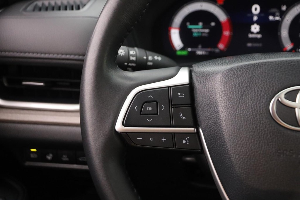 Toyota Grand Highlander Vehicle Full-screen Gallery Image 14