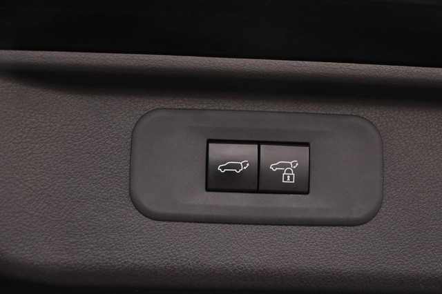 Toyota Grand Highlander Vehicle Image 08