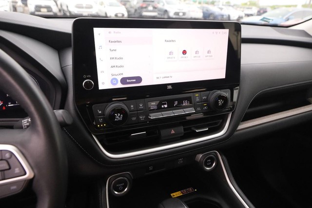 Toyota Grand Highlander Vehicle Image 18