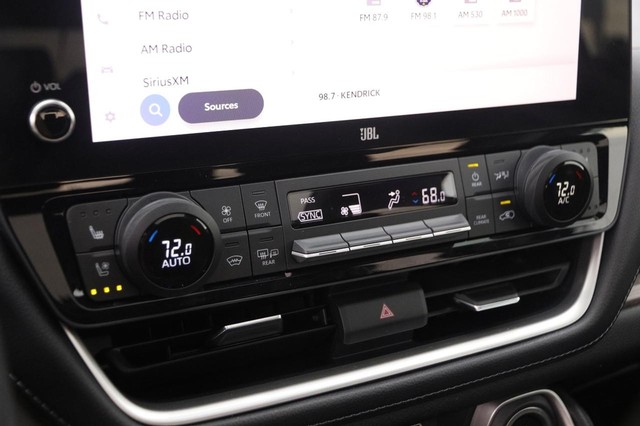Toyota Grand Highlander Vehicle Image 21