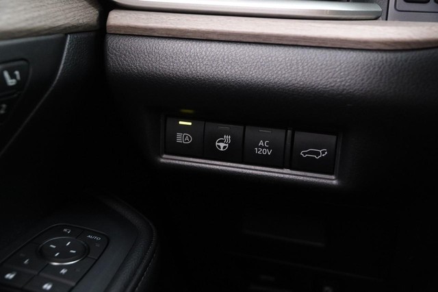 Toyota Grand Highlander Vehicle Image 24