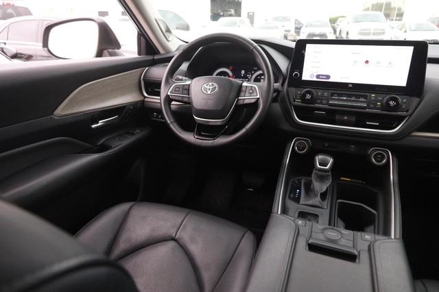 Toyota Grand Highlander Vehicle Image 26