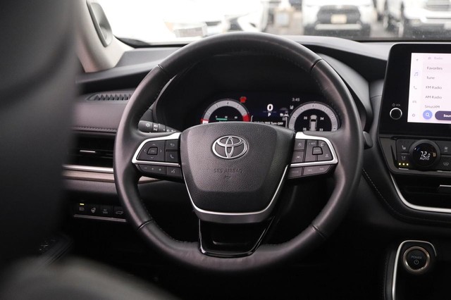 Toyota Grand Highlander Vehicle Image 27
