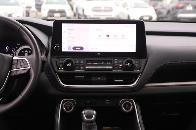 Toyota Grand Highlander Vehicle Image 28