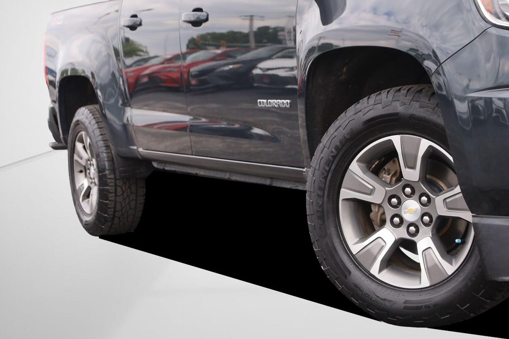 Chevrolet Colorado Vehicle Full-screen Gallery Image 03