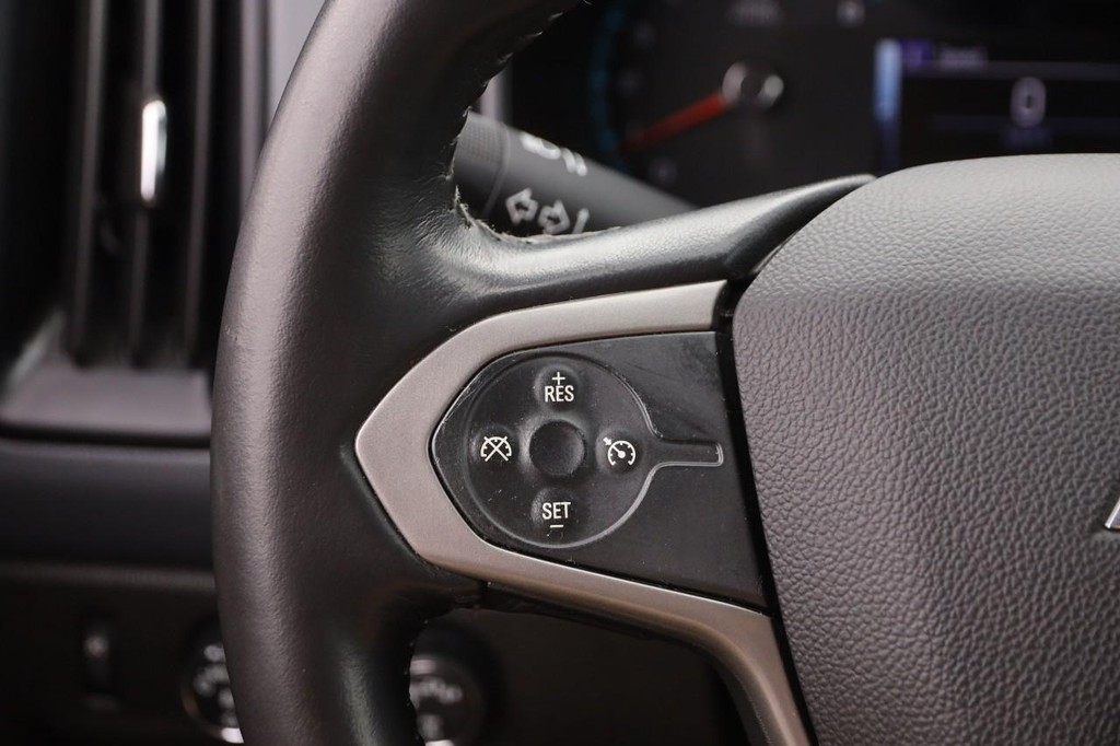 Chevrolet Colorado Vehicle Full-screen Gallery Image 11