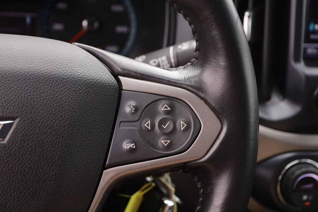 Chevrolet Colorado Vehicle Full-screen Gallery Image 12