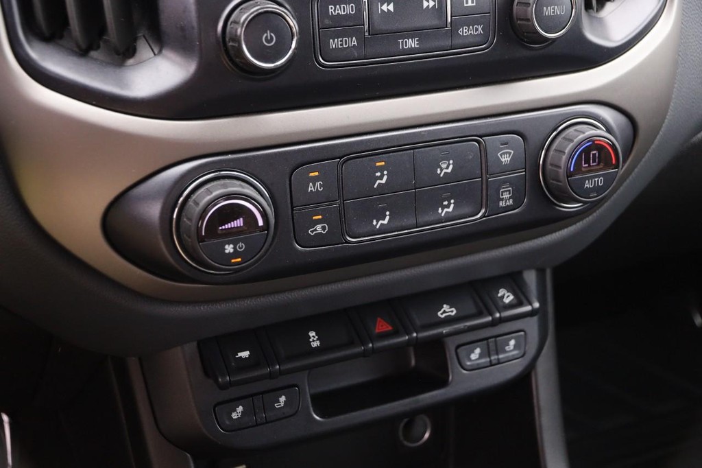 Chevrolet Colorado Vehicle Full-screen Gallery Image 17