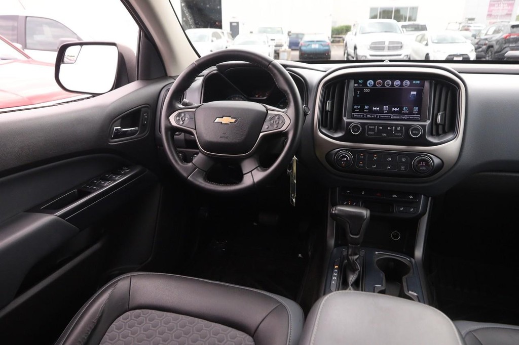 Chevrolet Colorado Vehicle Full-screen Gallery Image 21