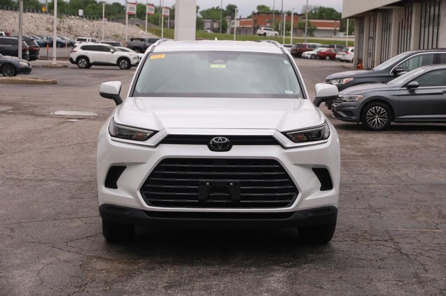 Toyota Grand Highlander Vehicle Image 04