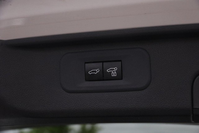 Toyota Grand Highlander Vehicle Image 08
