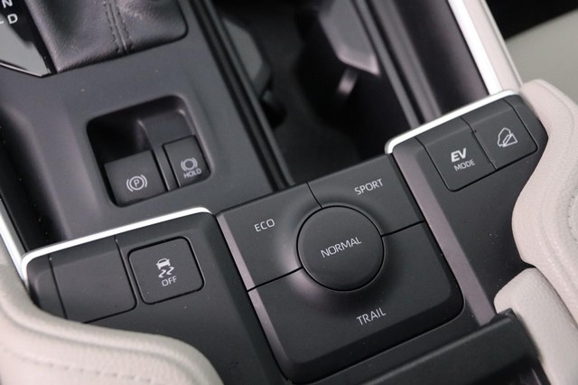 Toyota Grand Highlander Vehicle Image 21