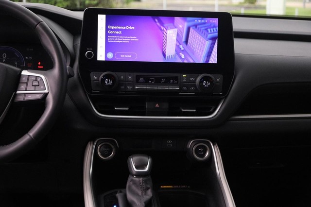 Toyota Grand Highlander Vehicle Image 26