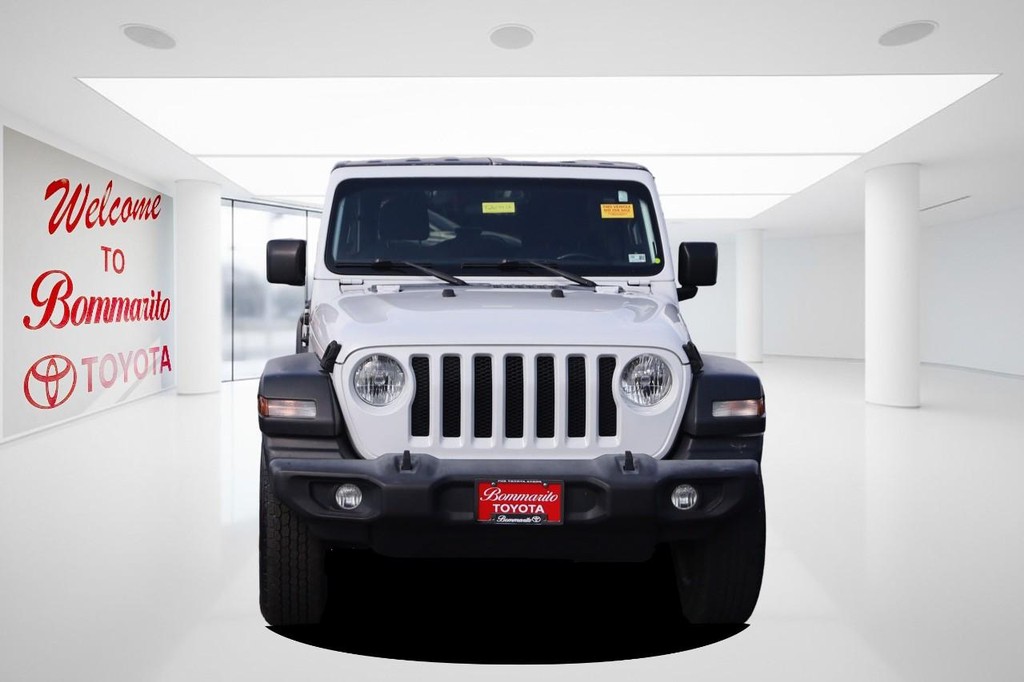 Jeep Wrangler Unlimited Vehicle Full-screen Gallery Image 4