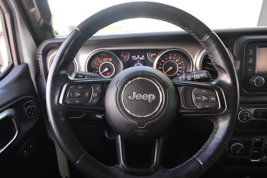 Jeep Wrangler Unlimited Vehicle Full-screen Gallery Image 10