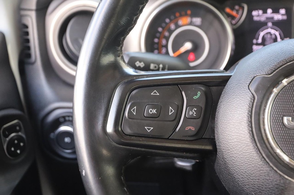 Jeep Wrangler Unlimited Vehicle Full-screen Gallery Image 11