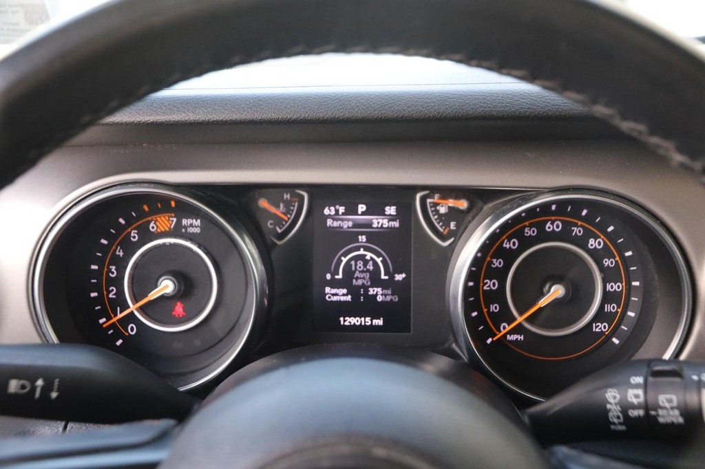 Jeep Wrangler Unlimited Vehicle Full-screen Gallery Image 13