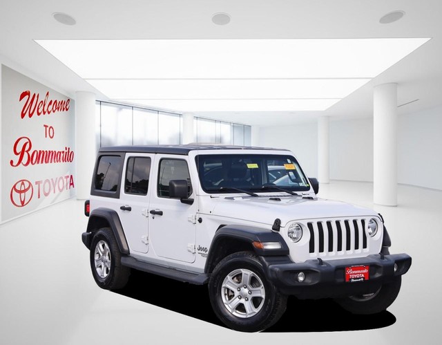 Jeep Wrangler Unlimited Vehicle Image 02
