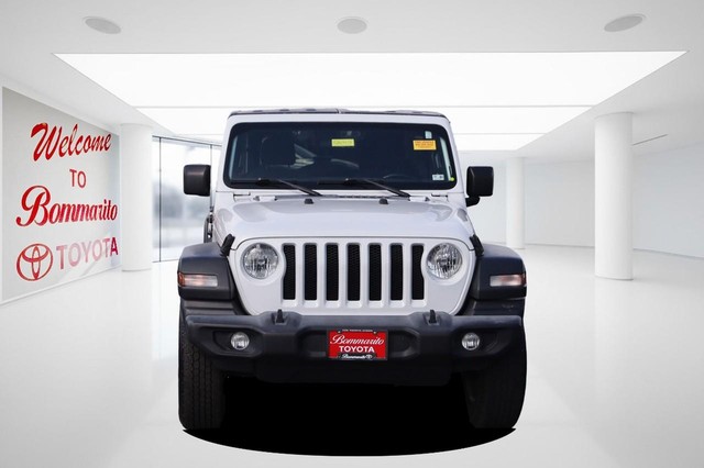 Jeep Wrangler Unlimited Vehicle Image 04