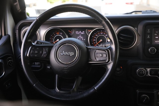 Jeep Wrangler Unlimited Vehicle Image 23