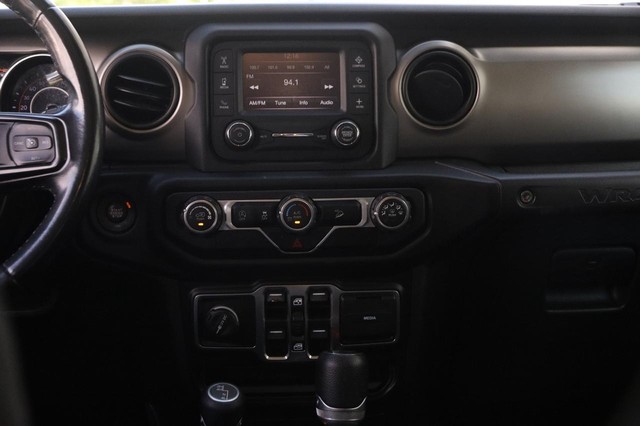 Jeep Wrangler Unlimited Vehicle Image 24