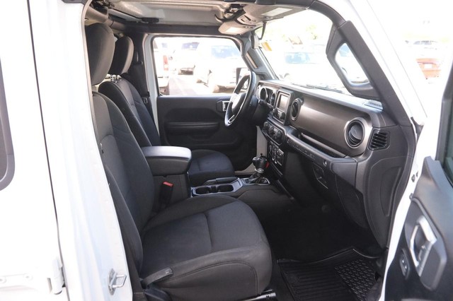 Jeep Wrangler Unlimited Vehicle Image 26