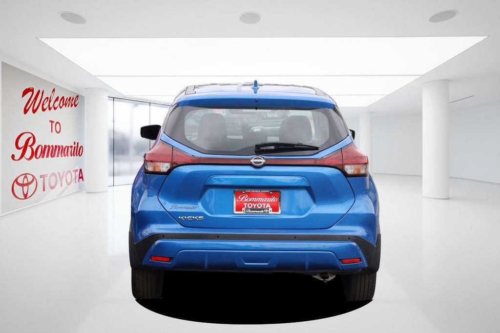 Nissan Kicks Vehicle Full-screen Gallery Image 6