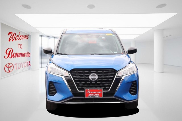 Nissan Kicks Vehicle Image 04