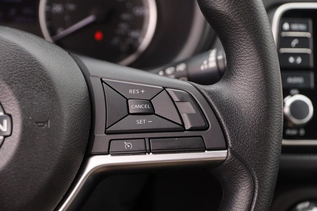 Nissan Kicks Vehicle Image 12