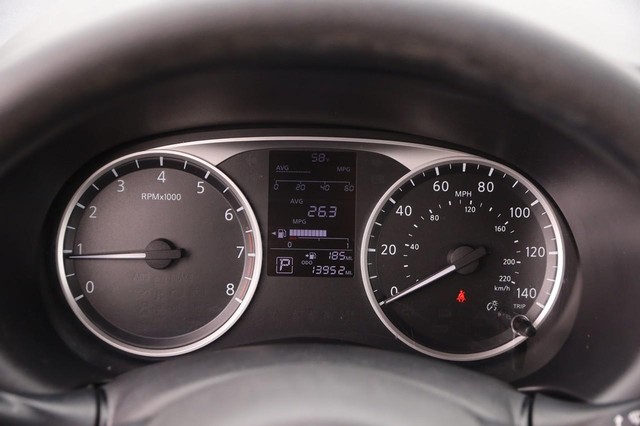 Nissan Kicks Vehicle Image 13