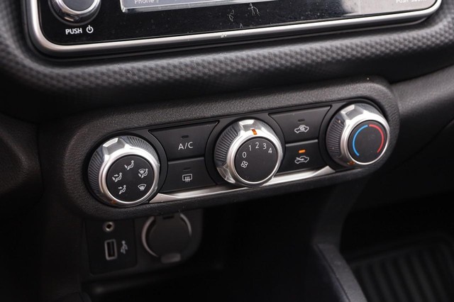 Nissan Kicks Vehicle Image 17
