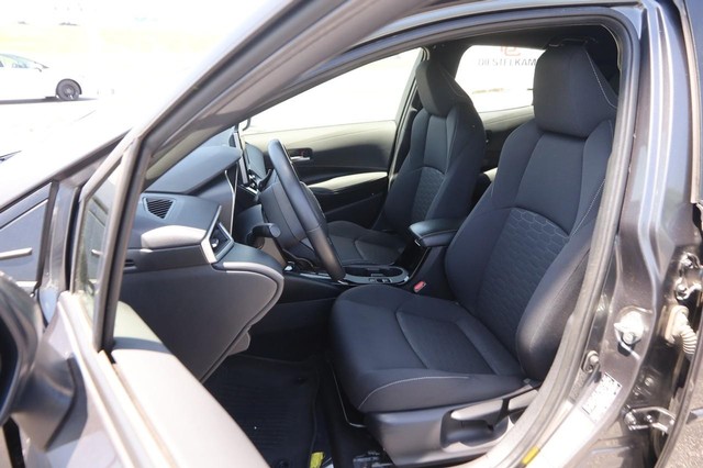 Toyota Corolla Hatchback Vehicle Image 08