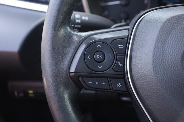 Toyota Corolla Hatchback Vehicle Image 11