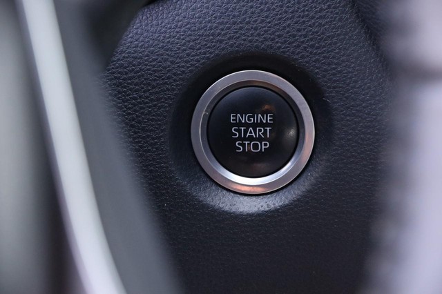 Toyota Corolla Hatchback Vehicle Image 14