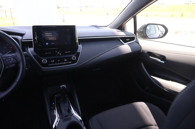 Toyota Corolla Hatchback Vehicle Image 23