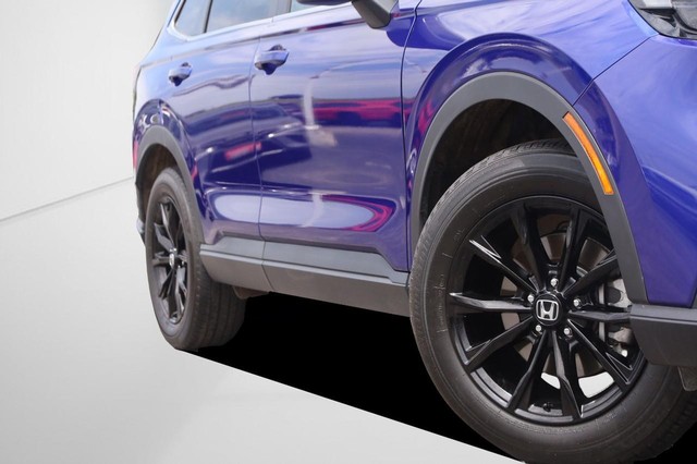 Honda CR-V Hybrid Vehicle Image 03