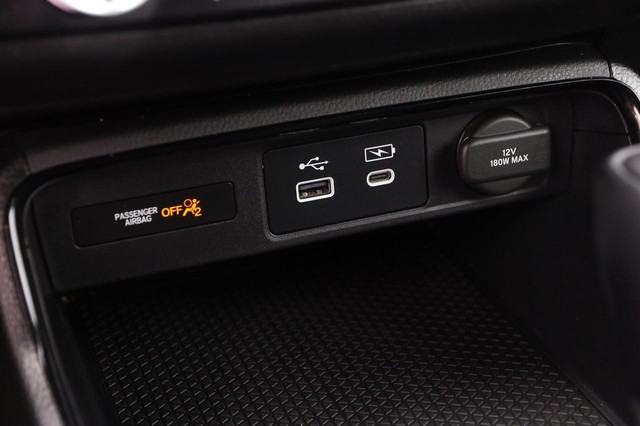 Honda CR-V Hybrid Vehicle Image 18