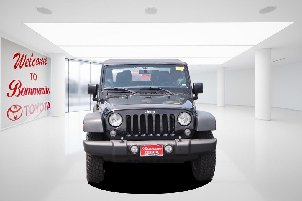 Jeep Wrangler Vehicle Full-screen Gallery Image 4