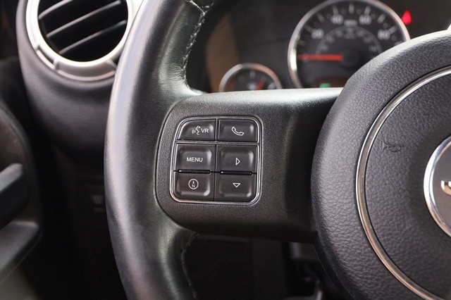 Jeep Wrangler Vehicle Image 10