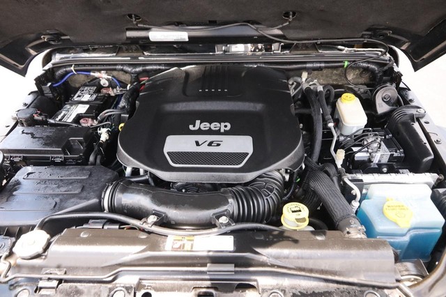 Jeep Wrangler Vehicle Image 23