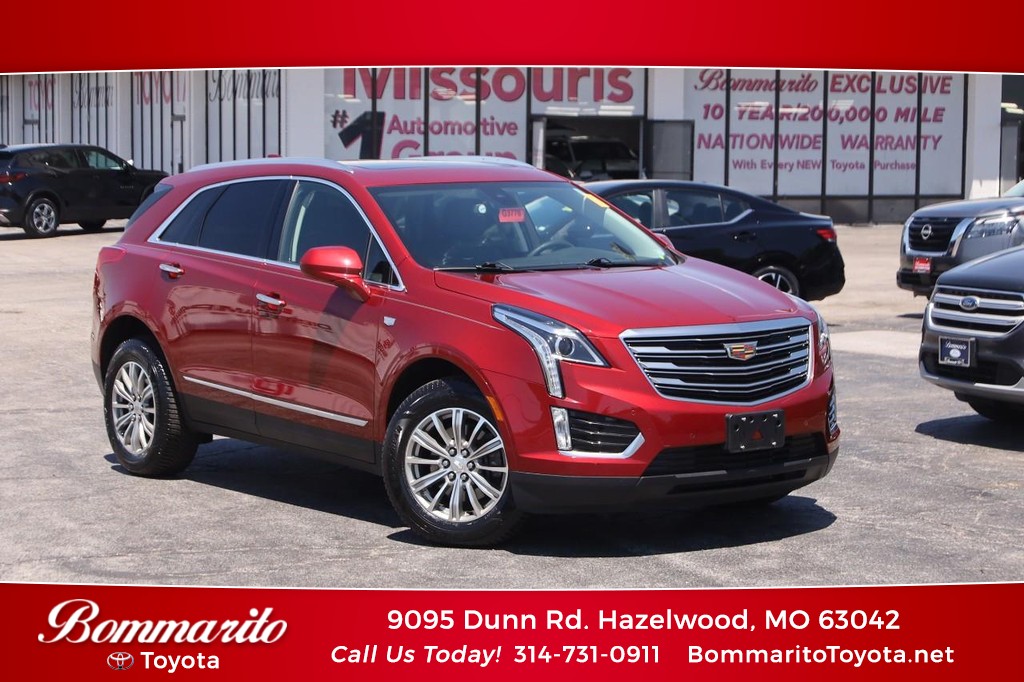 Cadillac XT5 Vehicle Full-screen Gallery Image 01