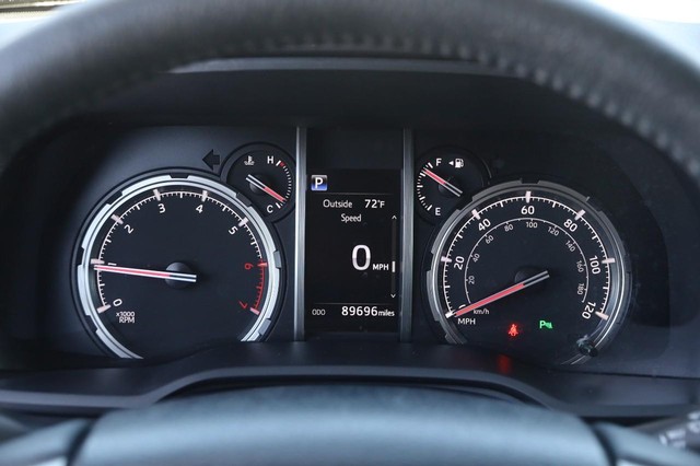 Toyota 4Runner Vehicle Image 14