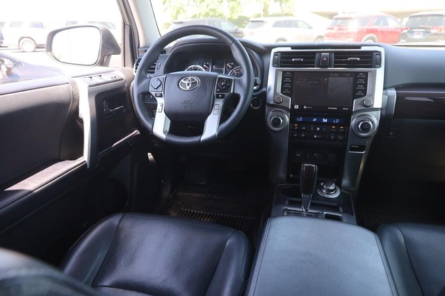 Toyota 4Runner Vehicle Image 21