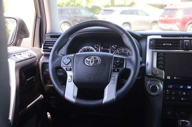 Toyota 4Runner Vehicle Image 22