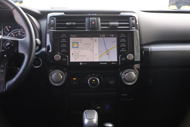 Toyota 4Runner Vehicle Image 11